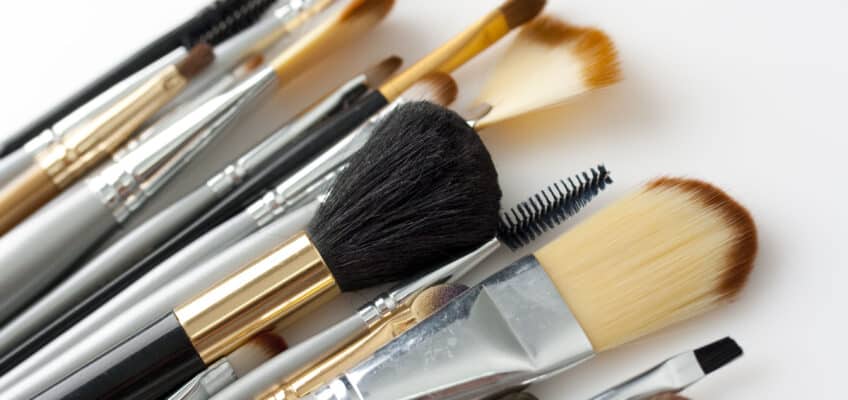 Best Way To Clean Makeup Brushes In A Rush