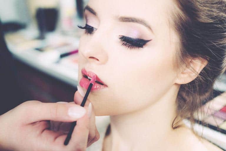 Are You Applying Your Makeup Right? How To Apply Makeup To Look Younger