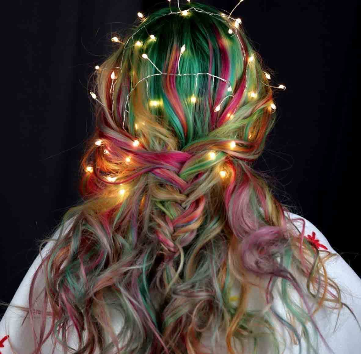 18 Cute Christmas Hairstyles To Try Out This Holiday Season