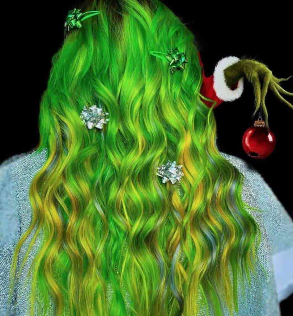 18 Cute Christmas Hairstyles To Try Out This Holiday Season - Beauty