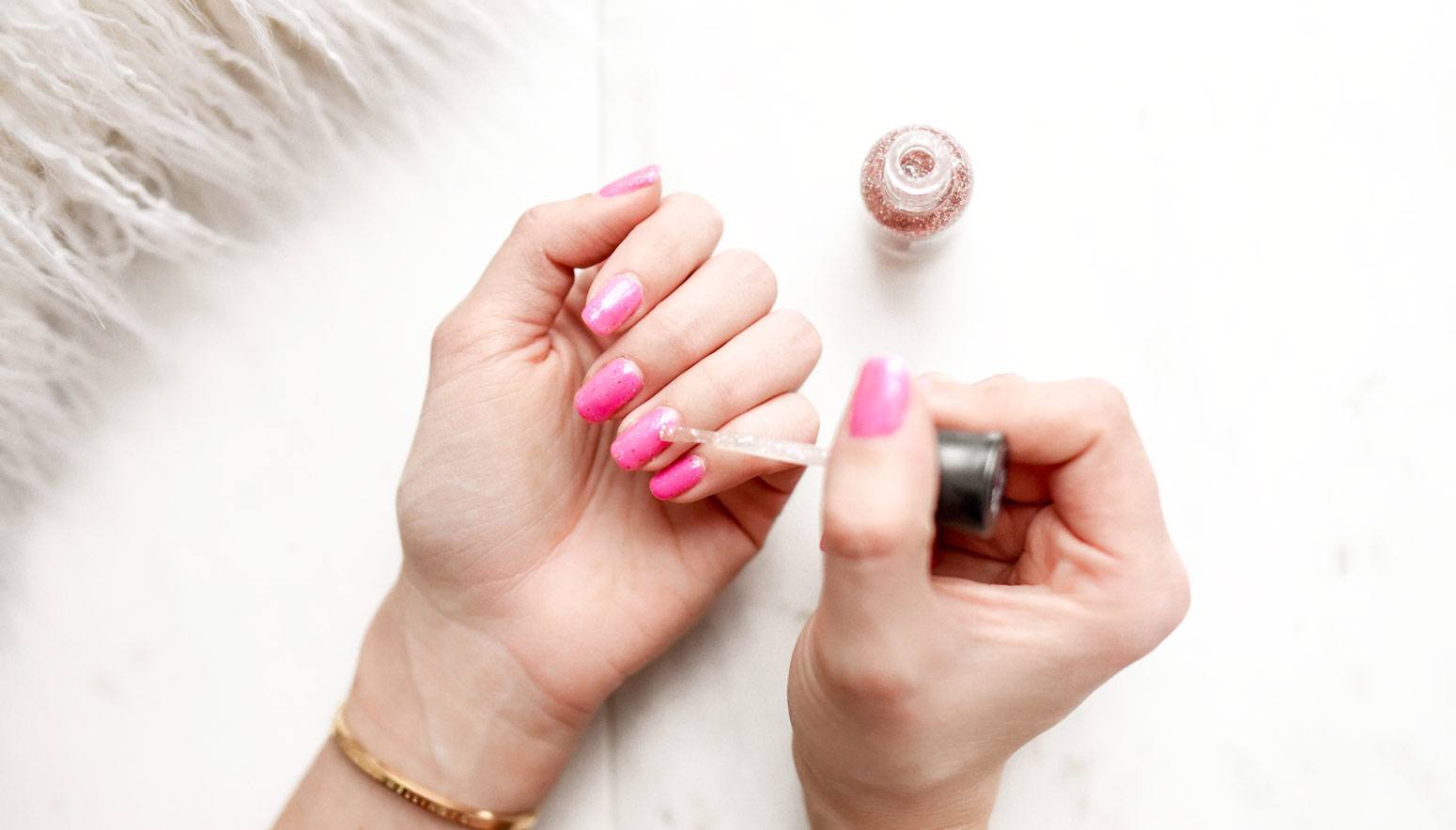 Tips-on-How-To-Grow-Strong-Nails--The-Best-Nail-Hacks
