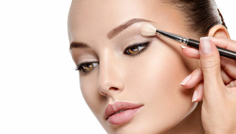 Apply Your Eyeshadow Like A Pro With These 10 Easy Tips & Tricks