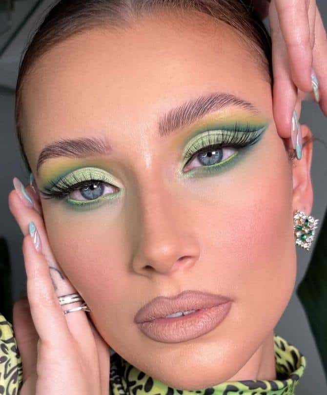 Wildlife green eyeshadow look