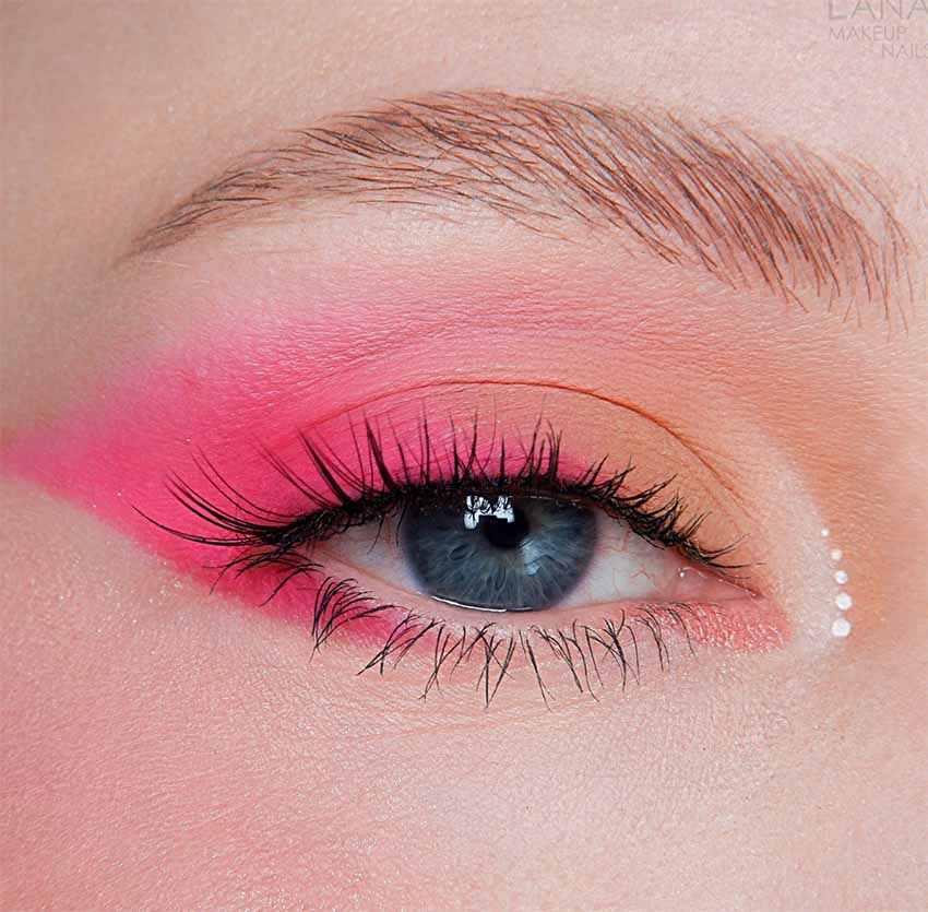 Neon Pink Smokey Eye
