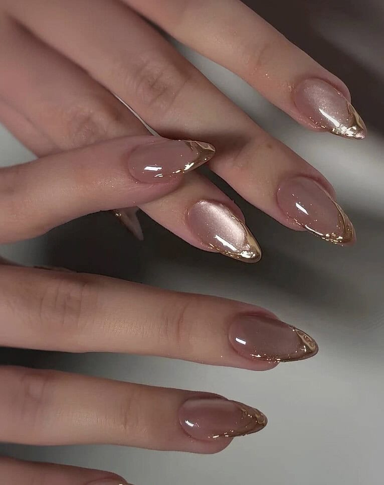 The Prettiest Cat-Eye Nail Trends