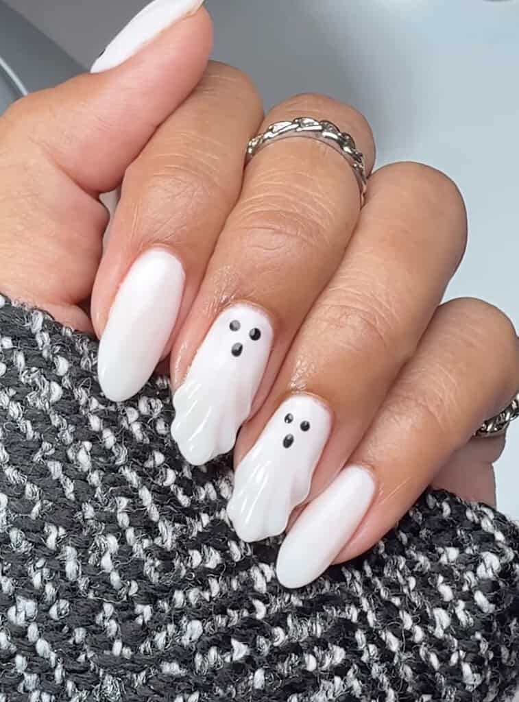 3D Ghost Nails