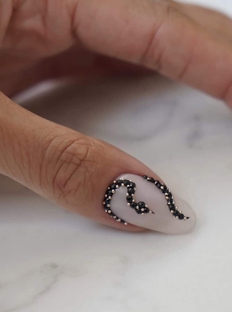 Snake Nails