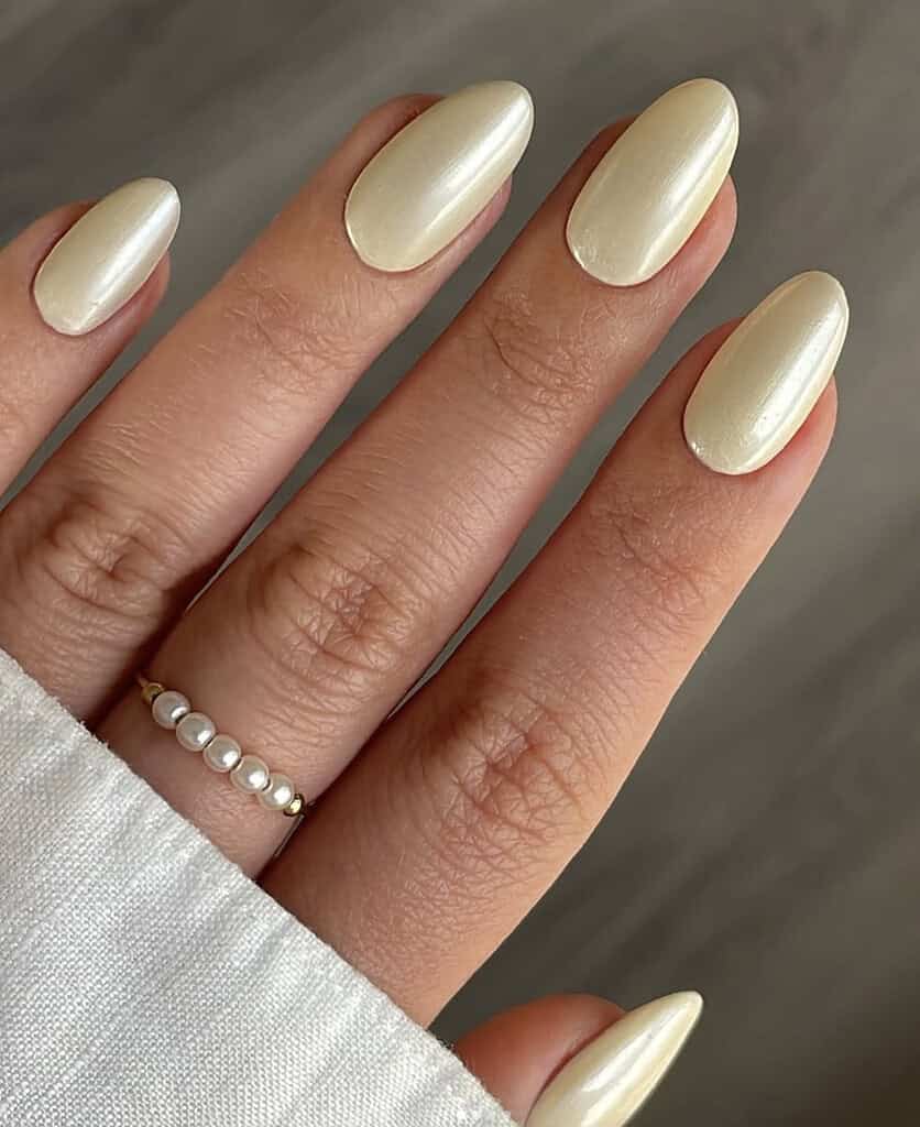 butter yellow nails chrome